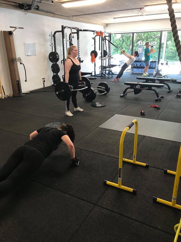 accueil,tapis de course,vélos d'appartement,boutique,LouRobert Store,équipe